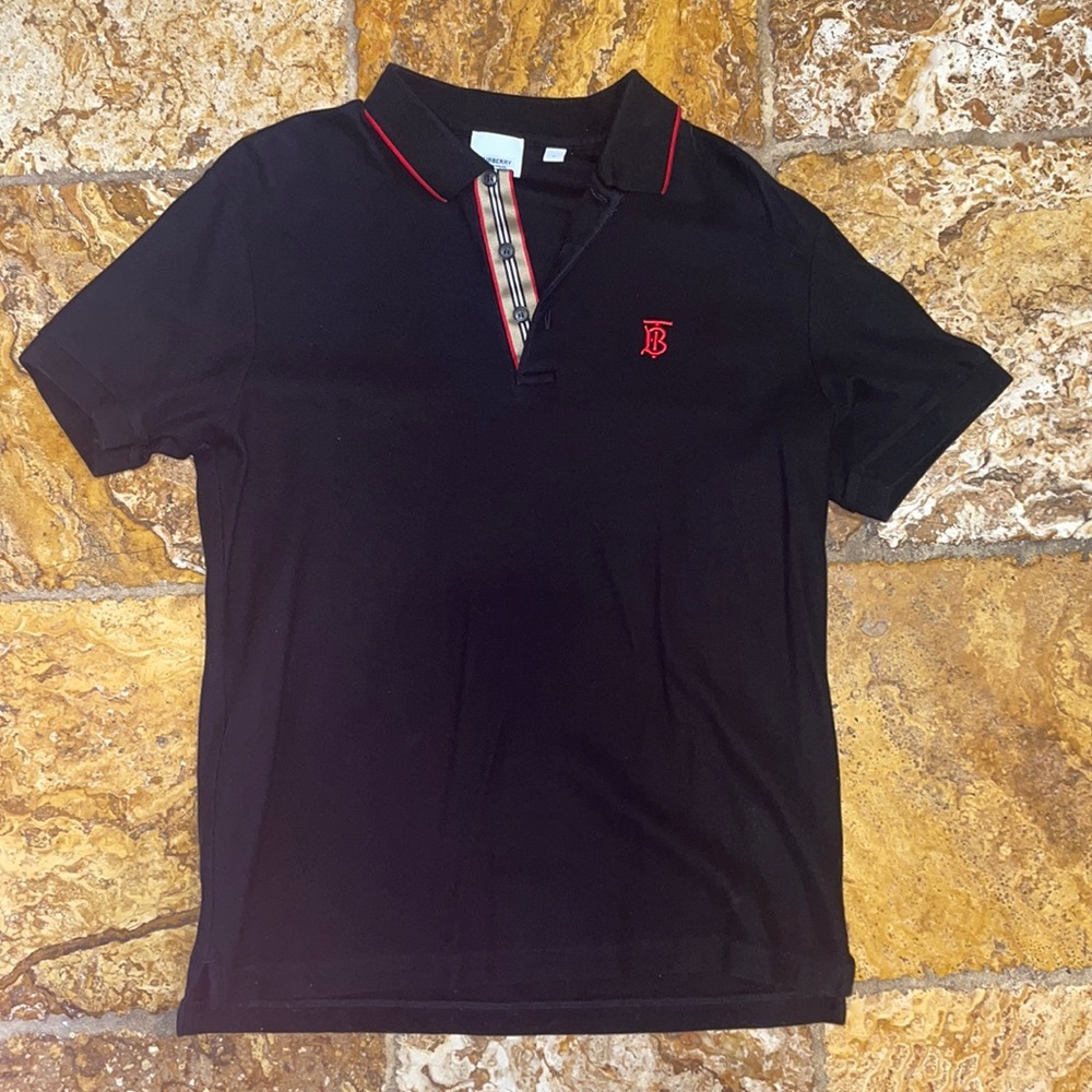 I’m selling a Burberry Polo Shirt